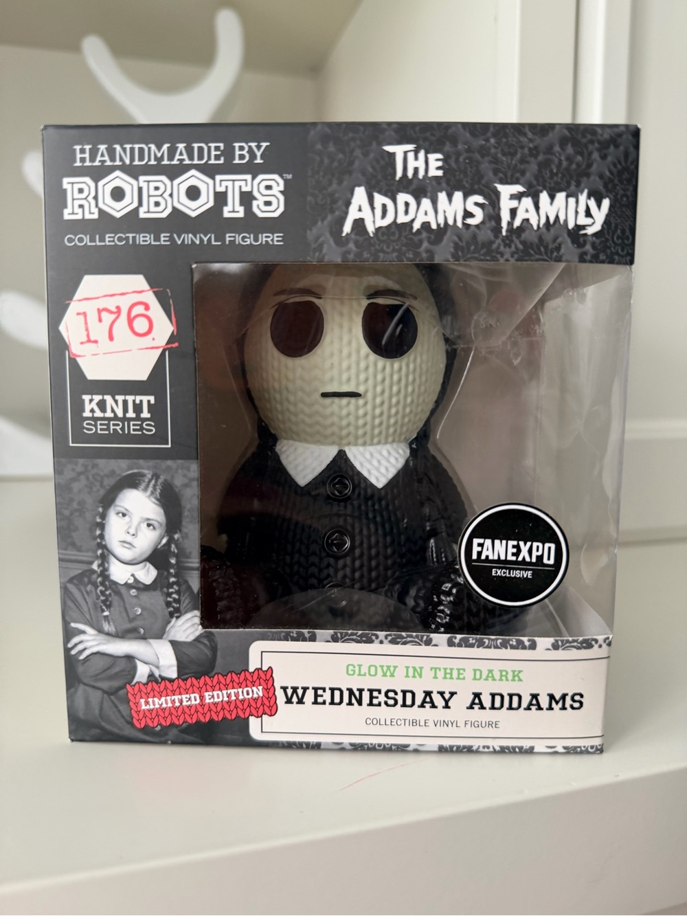 Wednesday Addams Handmade by Robots Full SZ Vinyl Figure Fan Expo Exclusive NEW - Picture 2 of 10